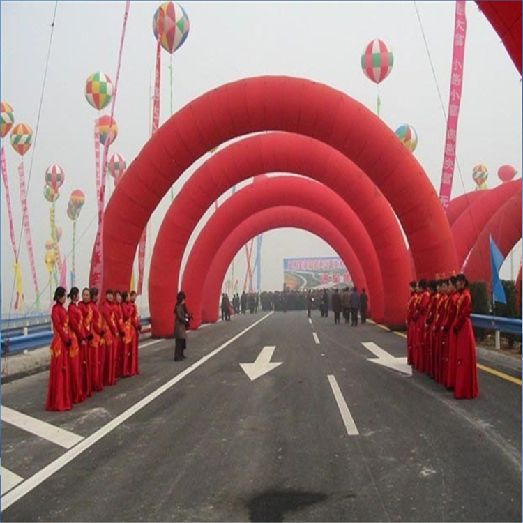 龙南商场开业纯红拱门
